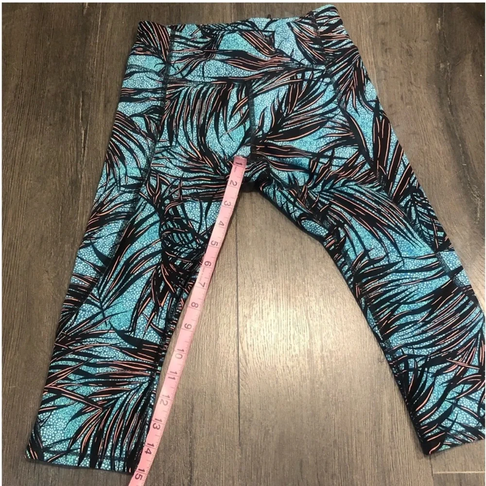 Lululemon Tight Stuff Crop Color - Mini Palm Lace Tofino Teal Multi